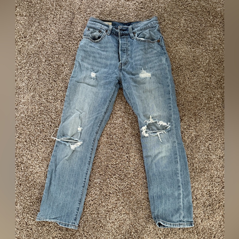 Levis Distressed straight Jeans